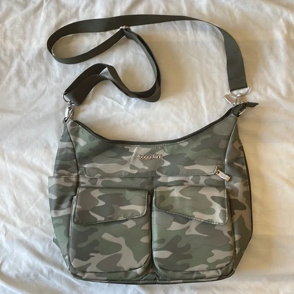 baggallini Pocketful Medium
Washable Nylon Crossbody - Picture 2 of 7